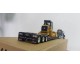 CAMION CAMA INTERNATIONAL HX520 CON CARGADOR CAT 963K ESCALA 1:50